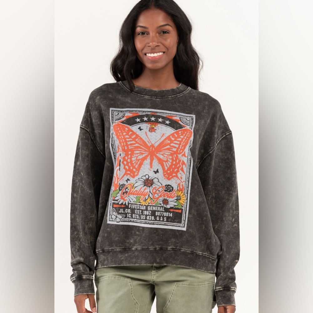 Tillys Graphic Crewneck , XL never worn with out tag!